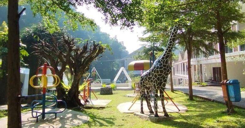 Instagram.com/lembahpermairesort